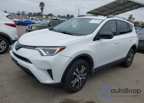 2017 Toyota Rav4 Le z USA, uszkodzony, nr VIN JTMZFREV3HJ124333